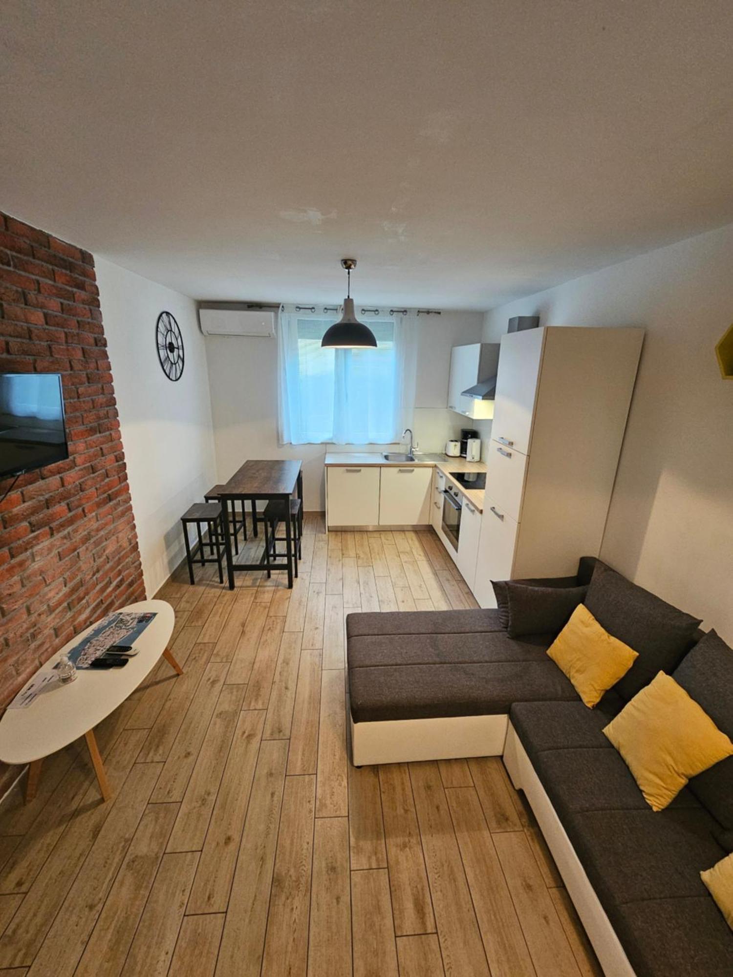 Deluxe Apartment Near The Bridge Zadar Oda fotoğraf